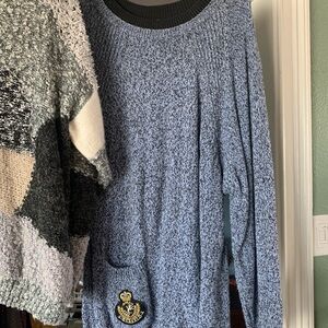 Venezia vintage 80s blue Gray Knit Sweater with Gold Embroidered Patch